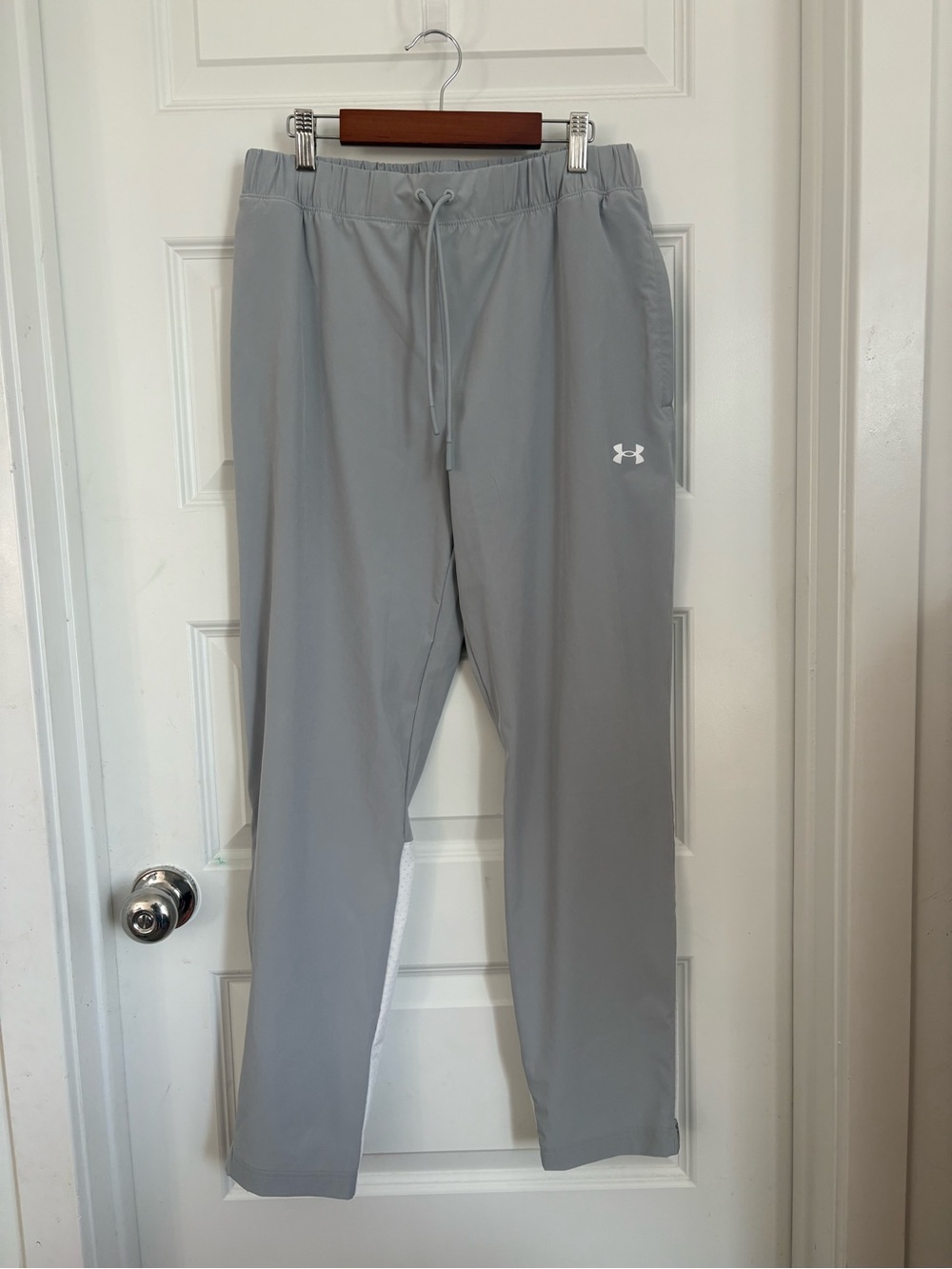 Under Armour Men’s Gray White Athletic Training Pants Size Small